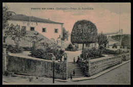 PONTE DE LIMA - Praça Da Republica.  Carte Postale - Viana Do Castelo