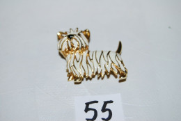 C55 Bijou Fantaisie - Broche - Chien - Spille