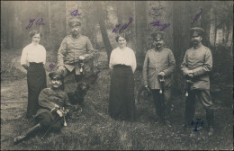 Villingen-Villingen-Schwenningen Soldaten Mit Frauen Im Wald WK1 1915 Privatfoto - Villingen - Schwenningen
