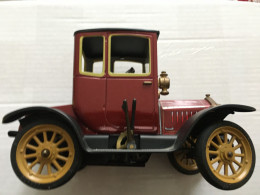 Schuco Oldtimer Ford T Coupe 1917 - Schaal 1:32