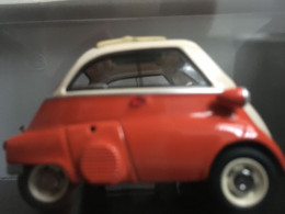 SCHUCO ISETTA BMW Au 1/43e - Schuco