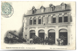 SAPEURS POMPIERS DE PARIS - Un Poste Central - Firemen