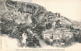 FRANCE - Fontaine De Vaucluse Et Vue Générale Du Vieux Château De Pétrarque- Carte Postale Ancienne - Altri & Non Classificati