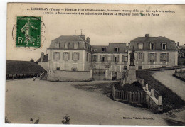 Seignelay Hotel De Ville Et Gendarmerie - Seignelay