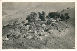 Ouganda - Un Village - L'Afrique Qui Disparait - Photographe C. Zagourski N°137 - Ouganda