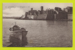06 ANTIBES N°71 Les Remparts Bateau De Pêche Nommé CARNOT En 1923 - Antibes - Les Remparts