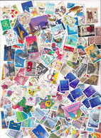 JAPAN OVER 250 DIFFERENT USED STAMPS..INCLUDES 80.82.84 AND VARIOUS OTHER YEN STAMPS.. - Usati