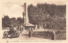 FRANCE - Cabourg - Monument Aux Morts (V Gourdon, Sculpteur) Au Jardin De L'Hôtel - Carte Postale Ancienne - Cabourg