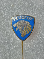PEUGEOT Auto Moto CLUB YUGOSLAVIA / Car OLD LOGO Voiture - Vintage Pin BadgeIKOM, ENAMEL Gold Tone - Peugeot