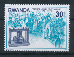 Timbre : RWANDA, 1976, Premièe Liaison Téléphonique 1876-1976, 30 C, Neuf - Nuevos