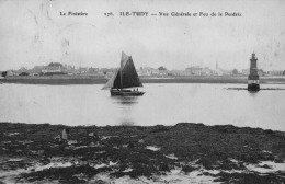 ILE TUDY - Vue Générale Et Feu De Le Perdrix - Barque à Voiles - Ile Tudy