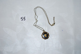 C55 Bijou Fantaisie - Ancienne Chaine - Pendentif Feuille D'or - Collares/Cadenas