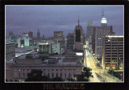 MILWAUKEE - CITY OF CONTRASTS - Milwaukee