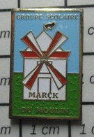 713L  Pin's Pins / Beau Et Rare / ADMINISTRATIONS / MARCK GROUPE SCOLAIRE DU MOULIN - Administraties