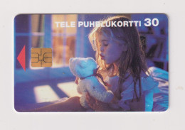 FINLAND - Girl With Toy Bear Chip Phonecard - Finland