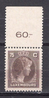 Q3045 - LUXEMBOURG Yv N°344 ** - 1944 Charlotte Rechterzijde