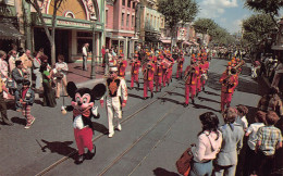 Disneyland Anaheim - Main Street - Disneyland Band And Mickey Mouse (1222) - Disneyland