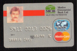 USED COLLECTABLE CARD MUSLIM COMMERCIAL BANK MASTERCARD - Credit Cards (Exp. Date Min. 10 Years)