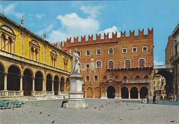 AK 203718 ITALY - Verona - Piazza Dei Signori - Verona