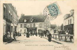 28 NOGENT LE ROI - La Place Des Harengs - Nogent Le Roi
