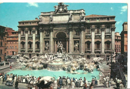 Roma (Lazio) Fontana Di Trevi, Trevi's Fountain, Fontaine De Trevi, Der Brunnen Von Trevi, Vespa E Carrozza Con Cavallo - Fontana Di Trevi