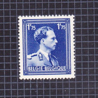 1943 Nr 642** Zonder Scharnier,zegel Uit Reeks Leopold III. - 1936-1957 Offener Kragen