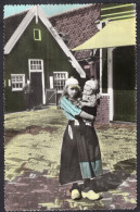 Nederland - Circa 1915 - Colorized Postcard - Marken - Young Girl Out With Big Sister - Scènes & Paysages