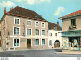 63. MONTAIGUT En COMBRAILLE . Hôtel Du Coq D'Or . - Montaigut