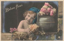 ENFANTS - Un Enfant Avec Un Bandeau Près D'un Vase - Colorisé -  Carte Postale Ancienne - Portraits