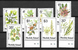 NORFOLK  Island   -   Série 8 Val. Neufs **.  MNH.     Fleurs  /  Flower  /  Blumen. - Norfolk Island