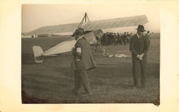 Reims ( Archive Photographe L. LOTH ) * Carte Photo * Terrain D'aviation , Avion & Aviateur * Aérodrome - Reims