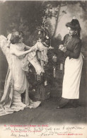 FANTAISIES - Cadeaux De L'Ange De Noël - Un Beau Corsage à La Soubrette - Carte Postale Ancienne - Frauen