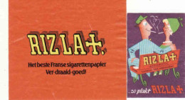 Dutch Matchbox Packet Label, 70 X 60 Mm, RIZLA +, Het Beste Franse Sigarettenpapier, Ver Draaid Goed Holland Netherlands - Boites D'allumettes - Etiquettes