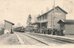 Maignelay Montigny * 1910 * La Gare * Arrivée Train Locomotive Machine * Ligne Chemin De Fer Oise * Villageois - Maignelay Montigny