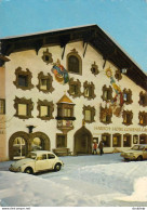 AUTRICHE  KITZBÜHEL  Hinterstadt Hotel Goldener Greif  ............avec Volkswagen  VW - Kitzbühel