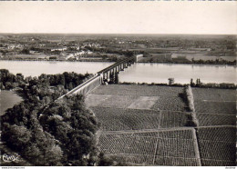 D33  CUBZAC- LES- PONTS   Le Pont Sur La Gironde- Vue Aerienne  ..... - Cubzac-les-Ponts