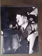 Hitler, Private Life... 18x24 Cm Reproduction Found In A Journalist's Archive * Ref. 023 - Guerra, Militares