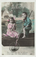 FÊTES ET VOEUX - 1 Er Avril - Deux Enfants Sur Une Barque - Pêche Au Poisson - Carte Postale Ancienne - 1 April (aprilvis)