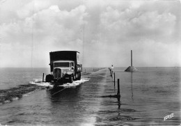 JK-23-5634 : ILE DE NOIRMOUTIER. LE GOIS. CAMION - Vrachtwagens En LGV