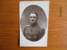 1927 LATVIA OFFICER BURKEVIC With 1st Latvian Riflemen Regiment (Troicka) BADGE , PHOTO LUDZA , 5-3 - Lettonie