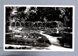 CPA - 13 - Marseille - La Roseraie Du Parc Borély - Circulée En 193? - Parcs Et Jardins