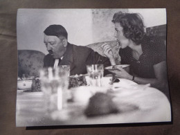 Hitler, Private Life... 18x24 Cm Reproduction Found In A Journalist's Archive * Ref. 104 - War, Military