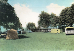 Meursault. Camping La Grappe D'Or. Caravanes . (Années 60) - Meursault