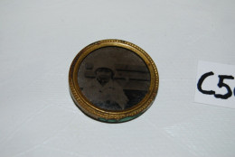 C56 Mini Broche - Porte Photo - France - Brooches