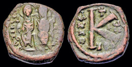 Justin II And Sophia AE Half Follis Large K - Byzantines