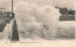 FRANCE - Dieppe - La Jetée Un Jour De Tempête - LL - Carte Postale Ancienne - Dieppe