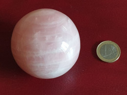 Sphère De Quartz Rose Diamètre 6,5 Cm Poids 350 Grammes - Minerali