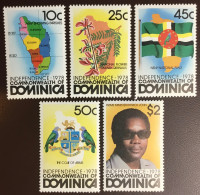 Dominica 1978 Independence Flowers Birds MNH - Dominique (1978-...)