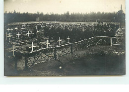 Carte-Photo - Cimetière Militaire - Enterrement - Cementerios De Los Caídos De Guerra