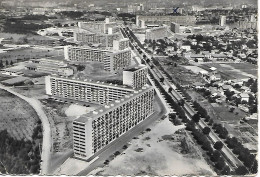 C/160    CPSM 14,50 X 10,50 CM  -  Vue Aérienne -     69  Bron   -   Vue  Générale  Les Nouveaux Immeubles - Bron